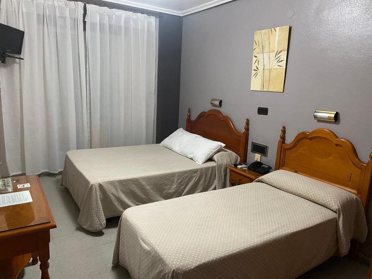 Hotel Lusitania, Centro Ciudad, Parking Privado Merida Exterior foto