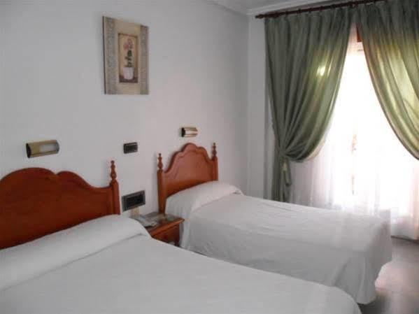 Hotel Lusitania, Centro Ciudad, Parking Privado Merida Exterior foto