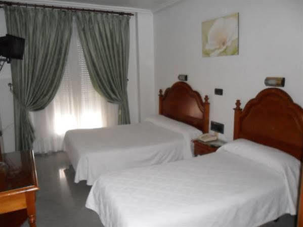 Hotel Lusitania, Centro Ciudad, Parking Privado Merida Exterior foto